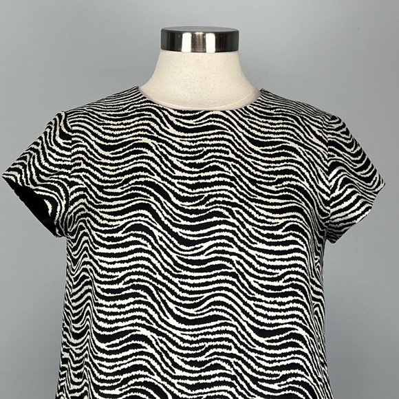 J McLaughlin Womens Black White Silk Shift Swing Dress Zebra Radio Waves size XS - Picture 2 of 11